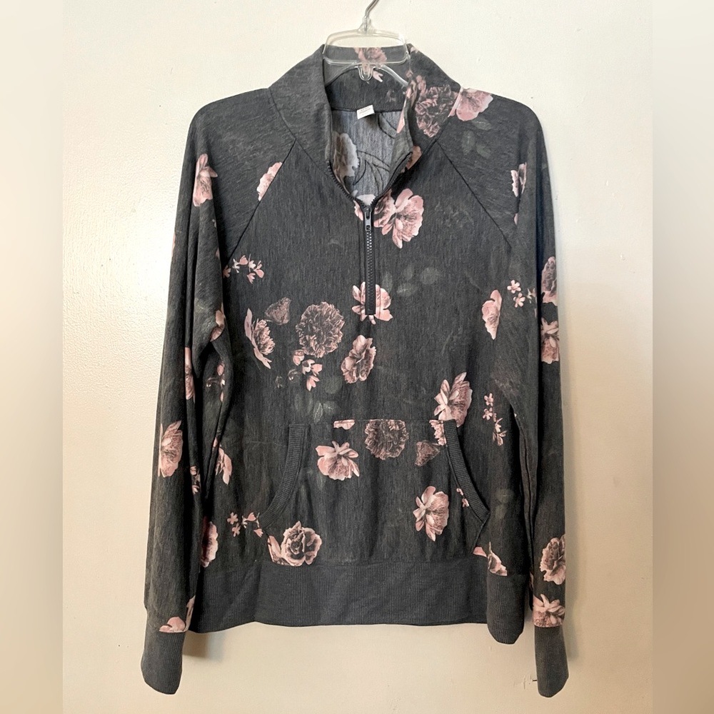 Cute Marika brand pullover - SZ LRG